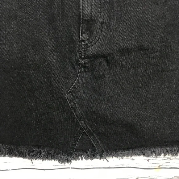 ⚡️SOLD⚡️Madewell Denim Mini Skirt Black Jean Cutoff Distressed Hem Women’s - Picture 14 of 16